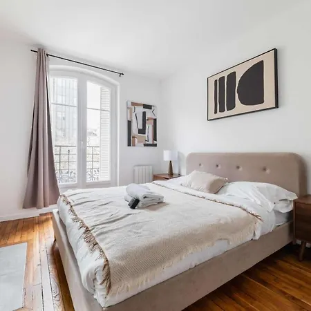 Service 2 Pieces Au Coeur Du 19e - 4p Appartamento